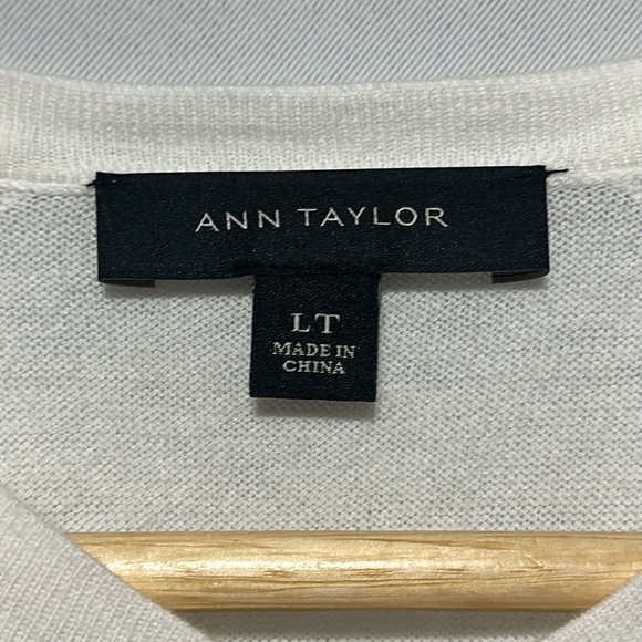 Ann Taylor White 3/4 Sleeve Cardigan Sweater Size LT - Picture 4 of 5
